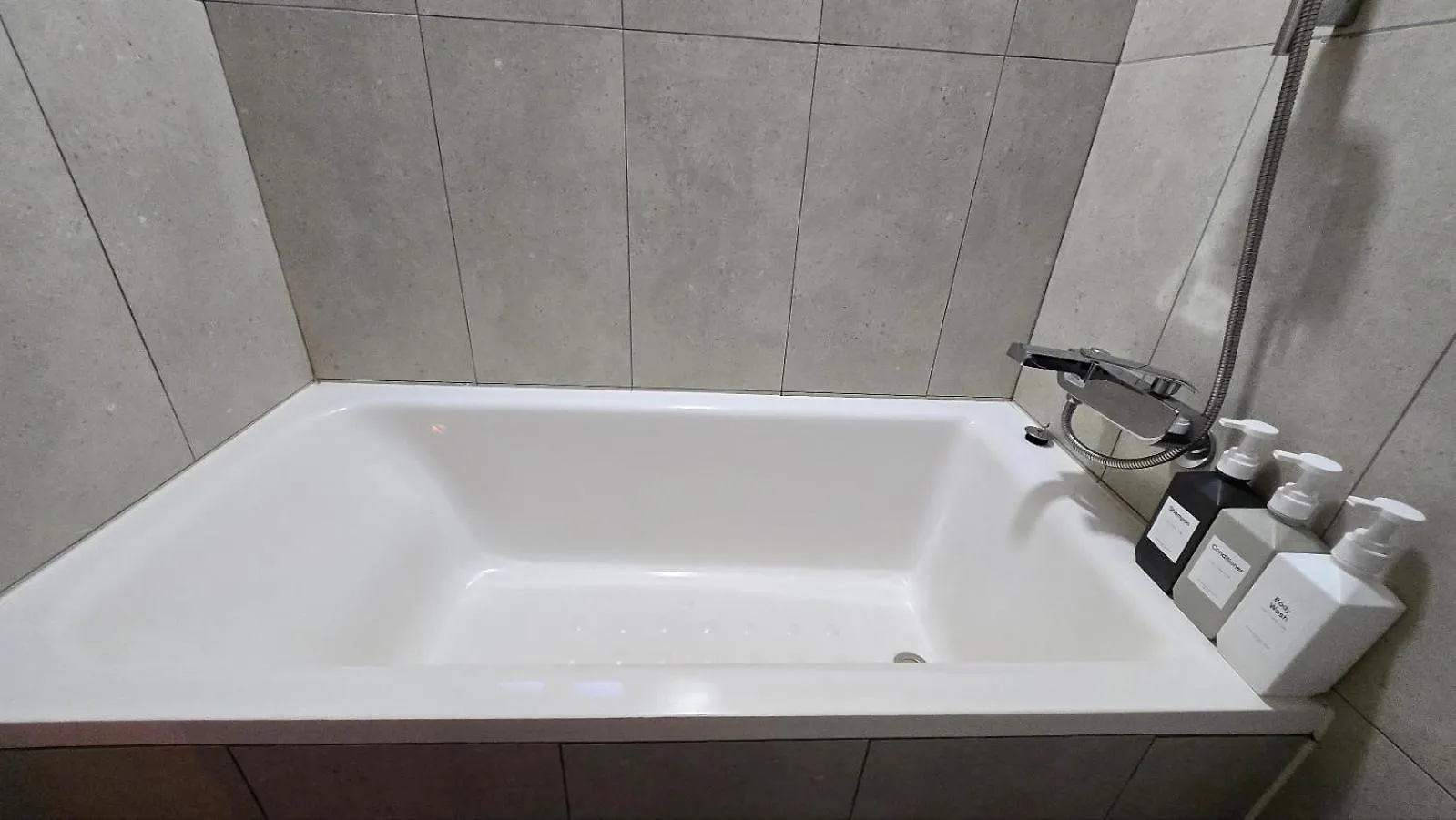 Guest house A Bridge House 2-C Hotel Incheon